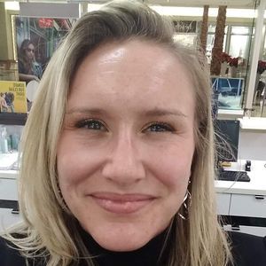 Meet your Posher, Leigh